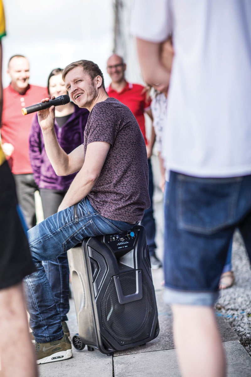 Ladbar 15" PA-Høytaler med Trådløse Mikrofoner, Media Player & Bluetooth®