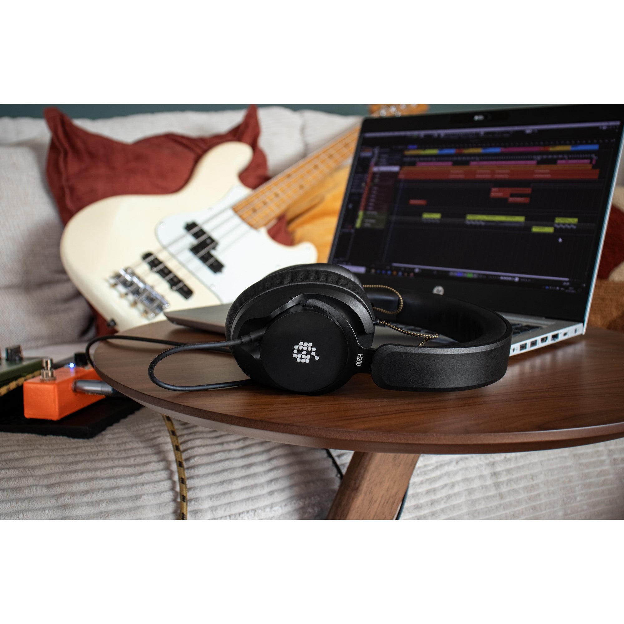 Adam Audio H200