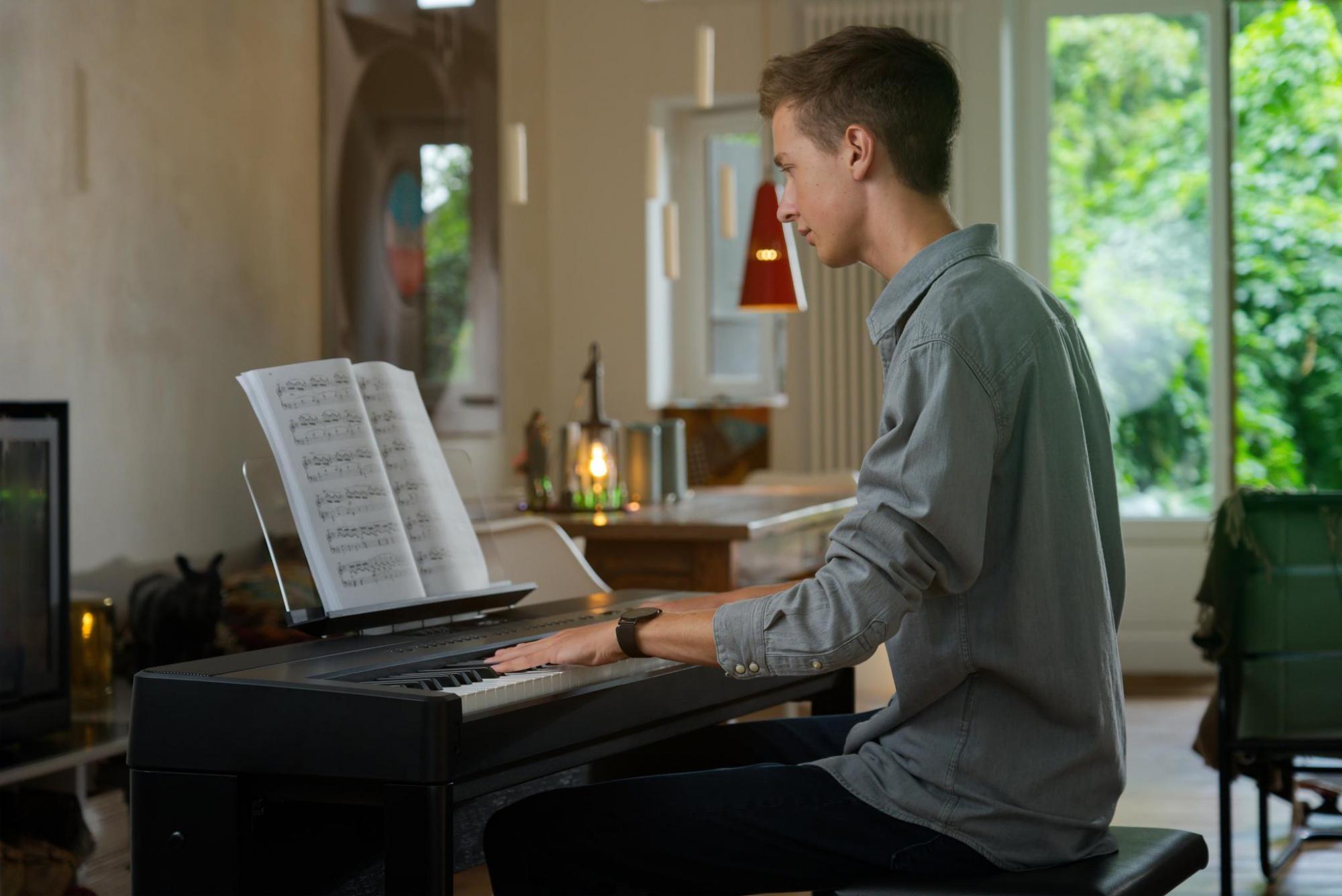 KAWAI ES 520 B