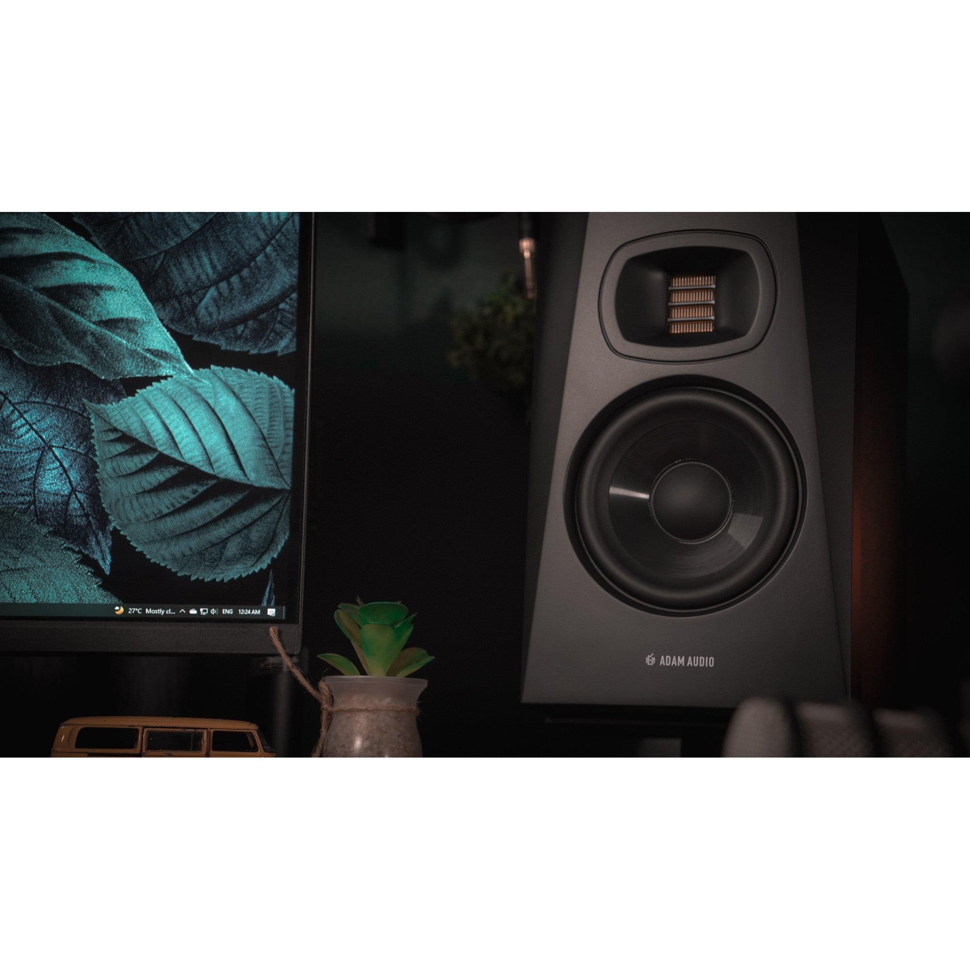 Adam Audio T5V Nearfield Monitor, 2-way, 5 inch woofer