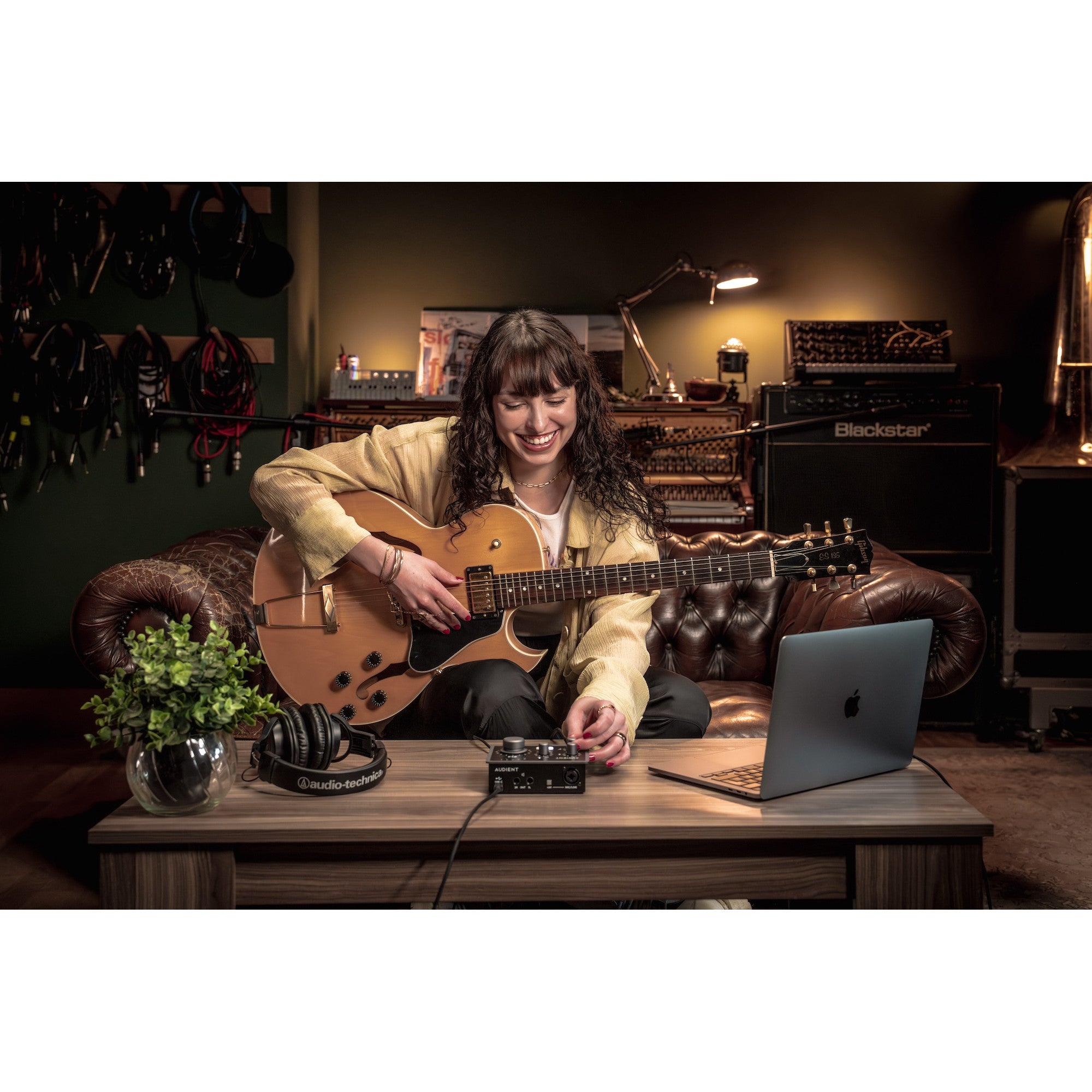 AUDIENT iD4 MkII - 2in/2out Audio Interface