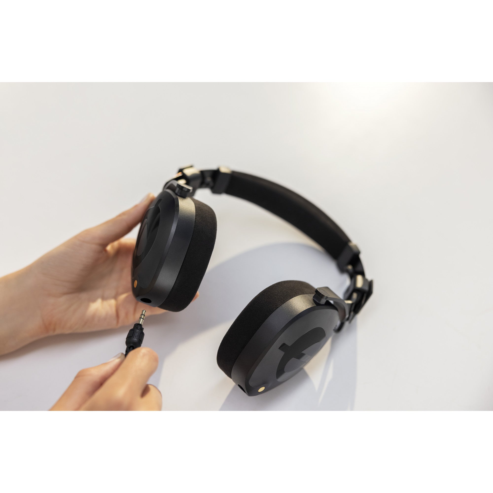 RØDE NTH-100 Prof. Over-ear Headphones